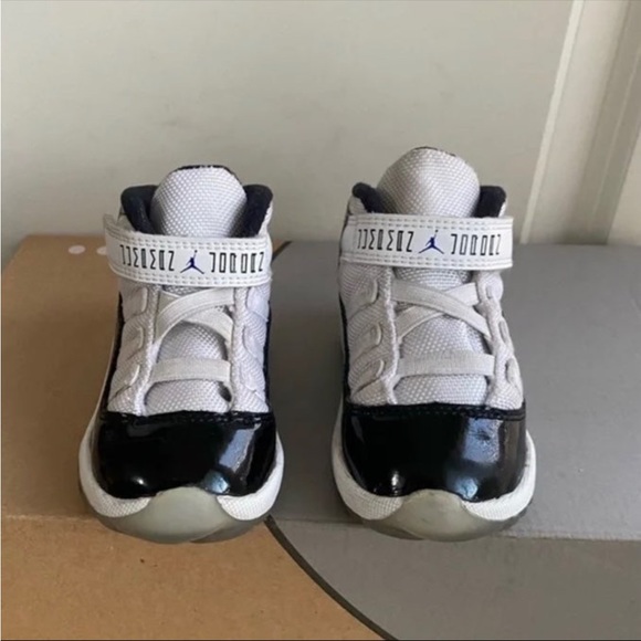 Nike Air Jordan 11 Retro TD 'Concord' Toddler Sneakers - SZ 9 C - Picture 8 of 12